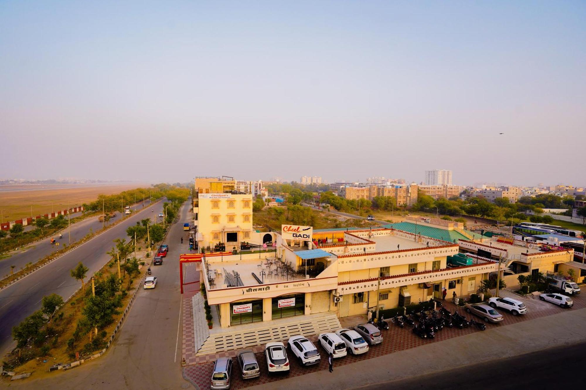 ג'איפור Hotel Cheelgadi מראה חיצוני תמונה