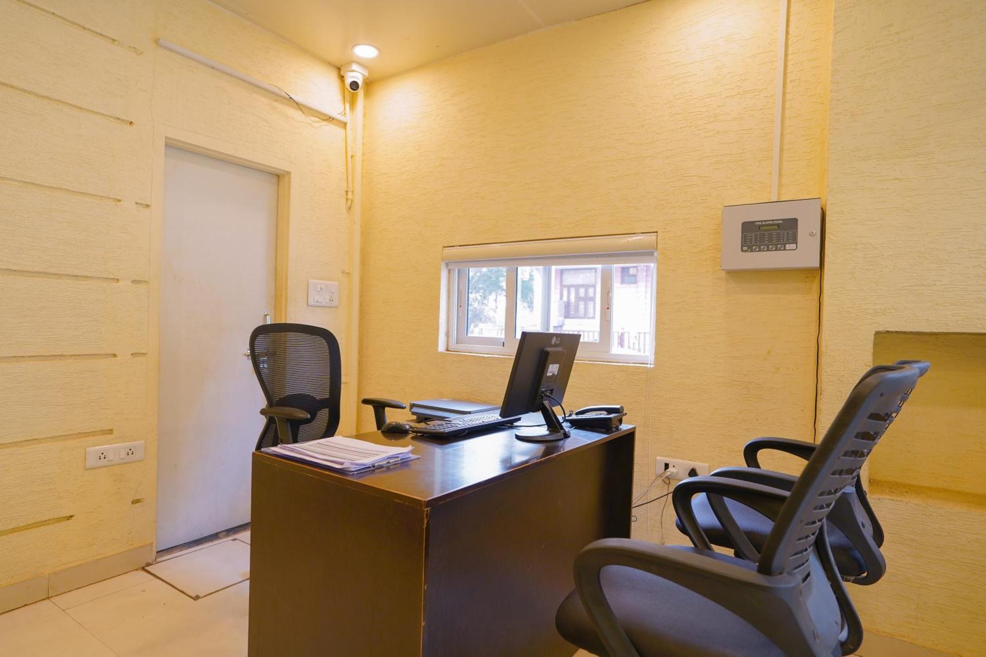 ג'איפור Hotel Cheelgadi מראה חיצוני תמונה